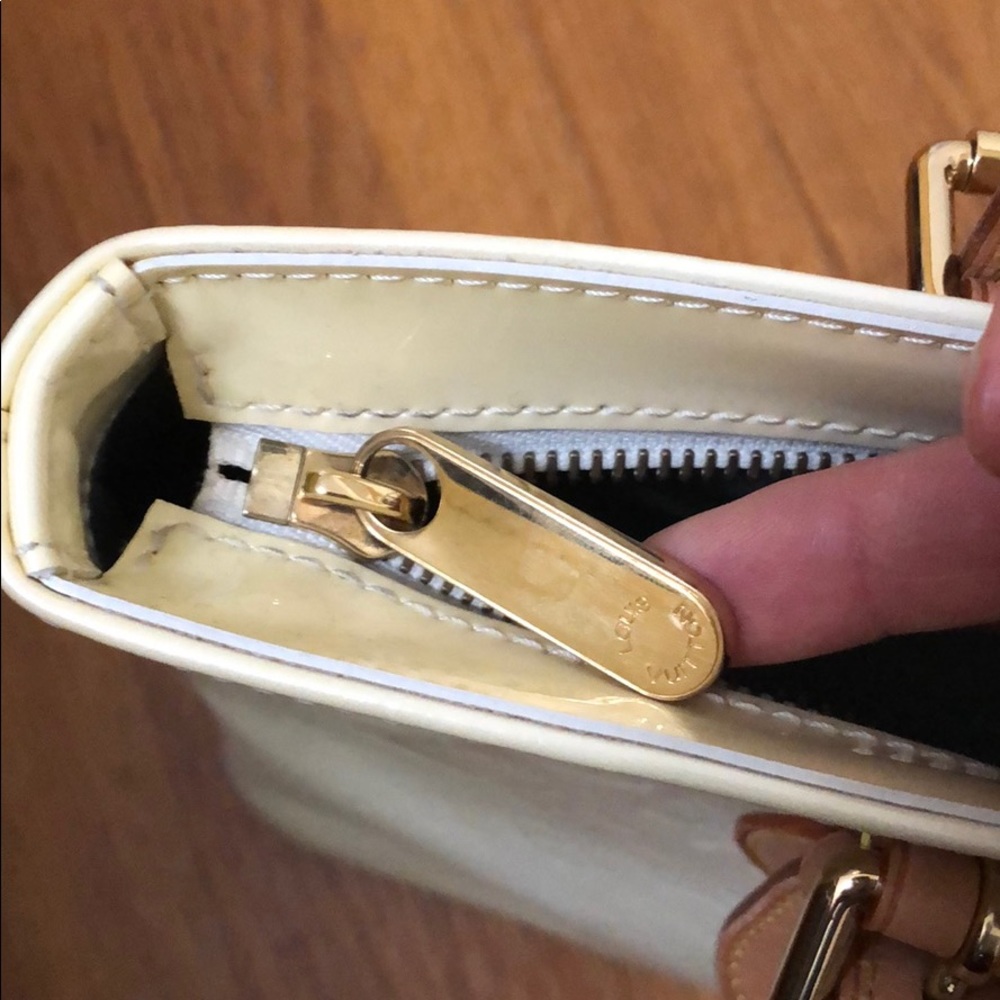 Authentic Louis Vuitton - Picture 4 of 6